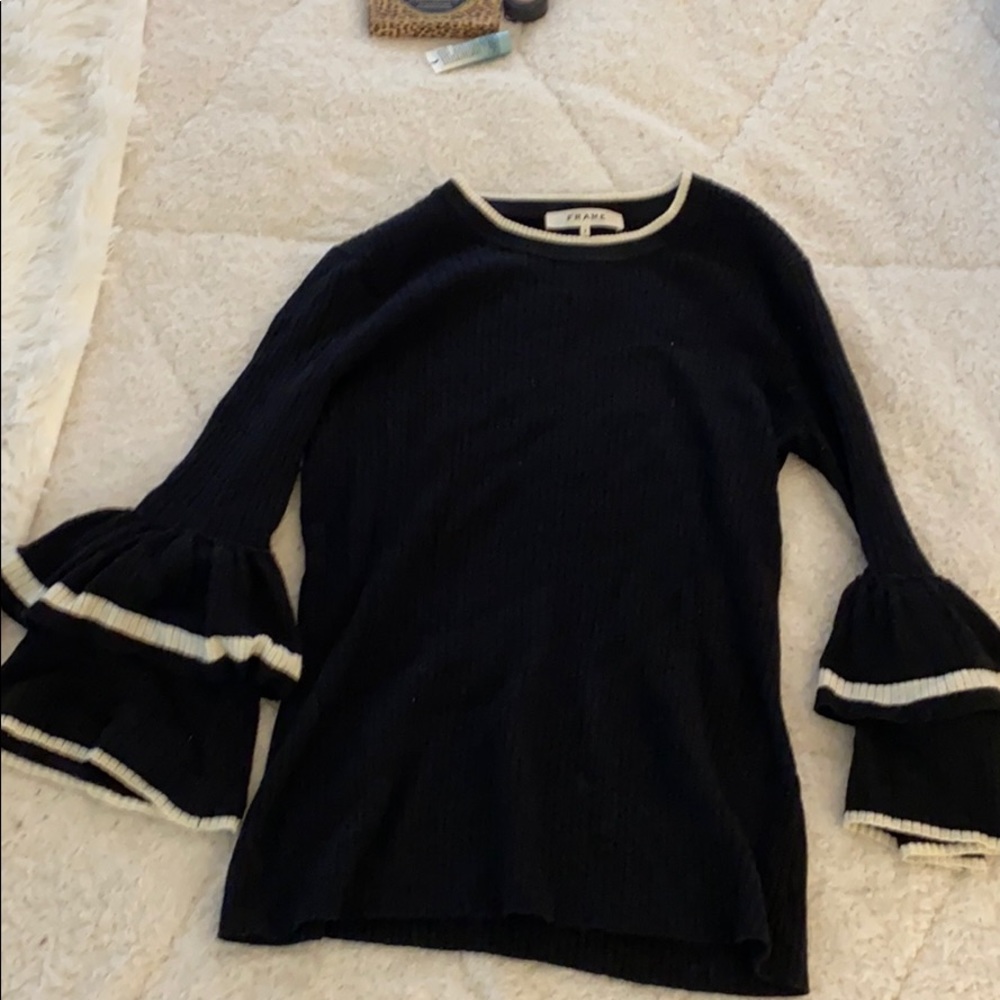 Frame sweater